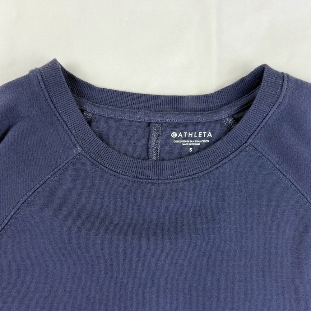ATHLETA Sundown Dip Dye Crewneck Sweatshirt in Medieval Violet Size Small (GUC) - Picture 3 of 11